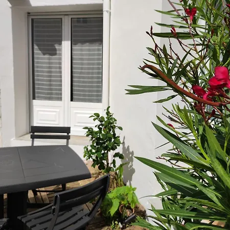 Maison De Bourg Cosy Et Fonctionnelle Proche