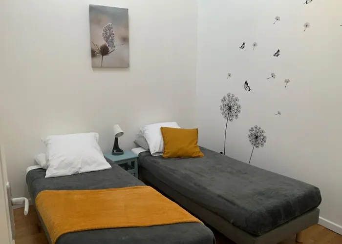 Maison De Bourg Cosy Et Fonctionnelle Proche Hébergement de vacances *